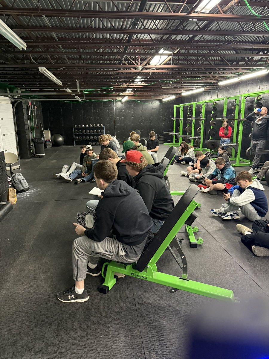 McCarthyCoach's tweet photo. Leadership Academy #WeNotMe
#StayFightReady #GreenGrit #BOTR https://t.co/AAQx9aQjz4