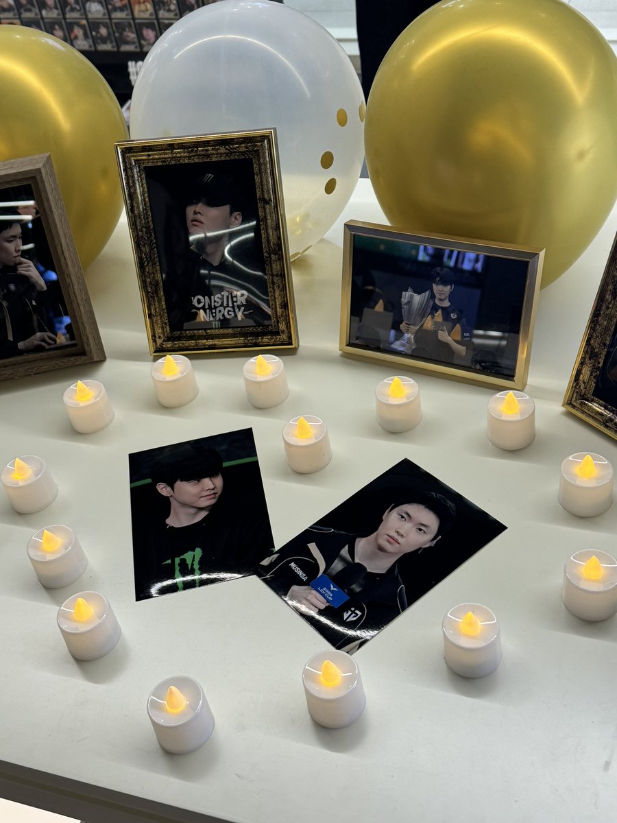 nyang_nyangngng's tweet photo. 쥐젝스 생일 이벤트까지!!
#Happy_Chovy_Day #쵸비 #chovy https://t.co/Ny8hVZP4j4