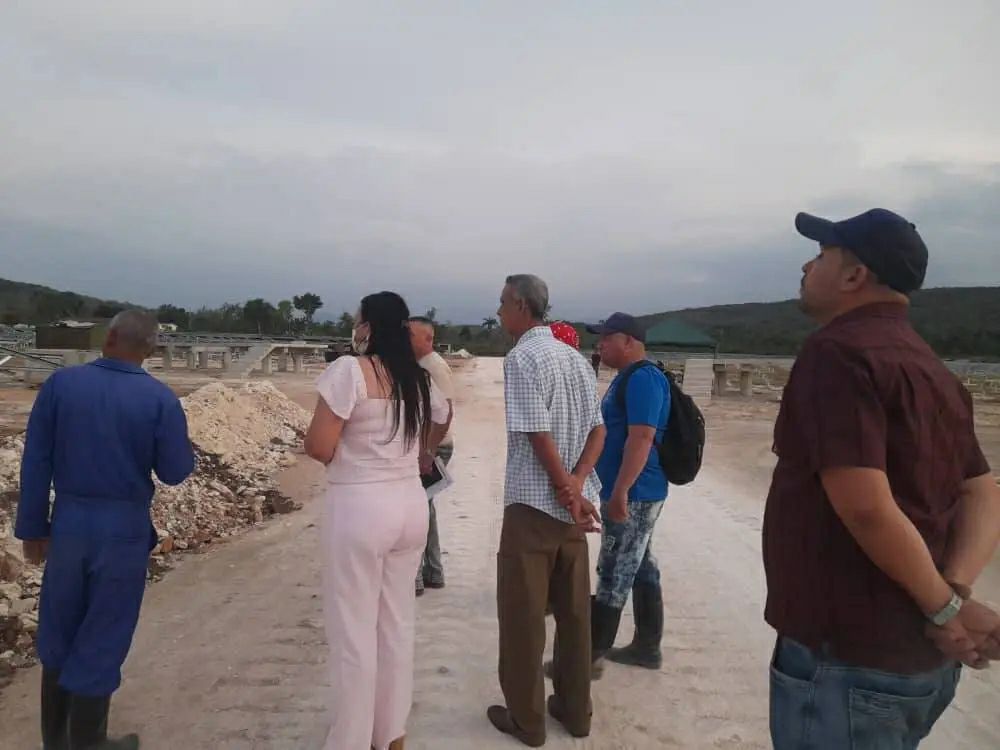 granma_empresa's tweet photo. ✊ Avanza firme, decidido y convencido el Parque Solar La Villega del municipio de Guisa en #ProvinciaGranma.

Tomado de: Perfil en Facebook de @BarceloOrt92635  Primera Secretaria del Comité Provincial del Partido en Granma. https://t.co/S5KJ3IYmje