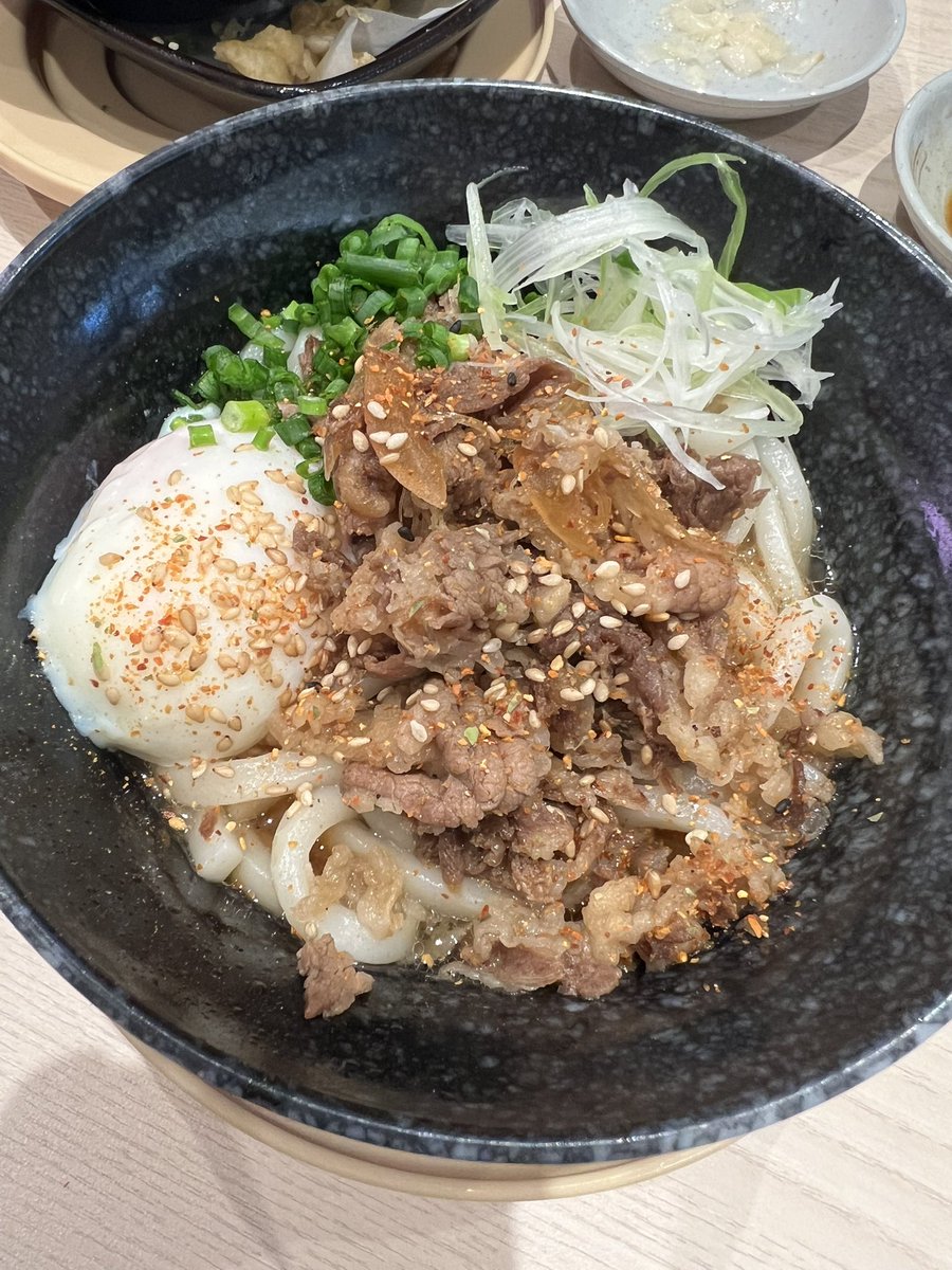 mi__ya__mo's tweet photo. オープンから人気の新しい上海菜にやっと行ってきた🍣
濱よりアルコールはちと高めだがマグロ旨かった😋
お子さま👅なのでこのうどんも美味しいかった🍜
#スシロー
#中山公園 https://t.co/cbXtQHUMfw
