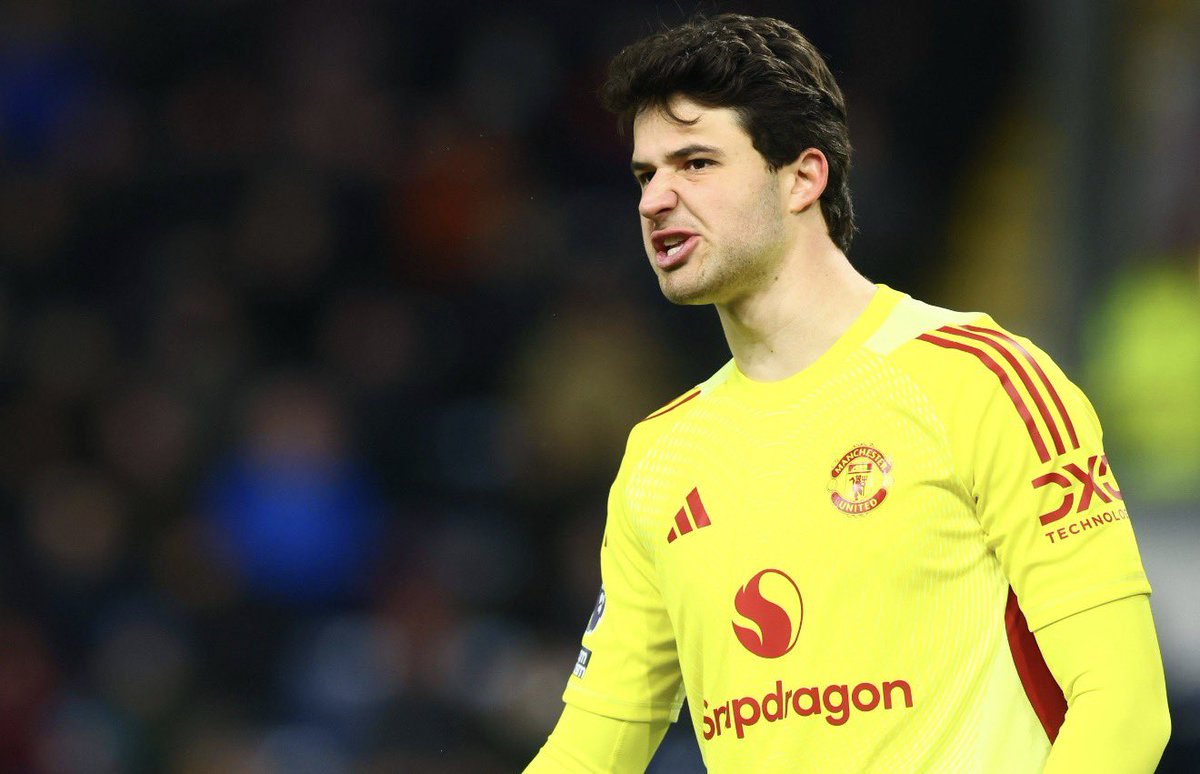 No goalkeeper has prevented more goals in the Premier League this season than Manchester United’s Senne Lammens (5.2).

Changed our lives. 🧤