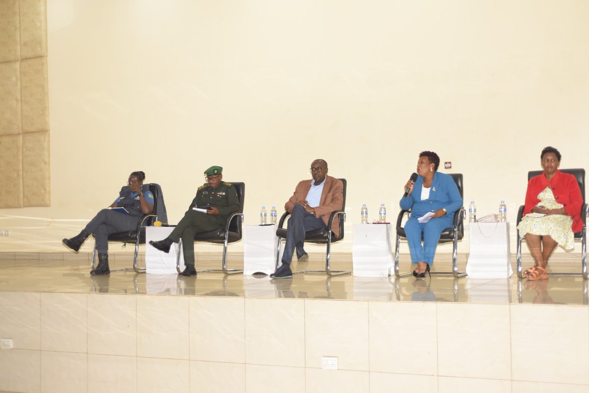 Bamwe mu bitabiriye inama ya Komite Mpuzabikorwa y'Akarere ka ...