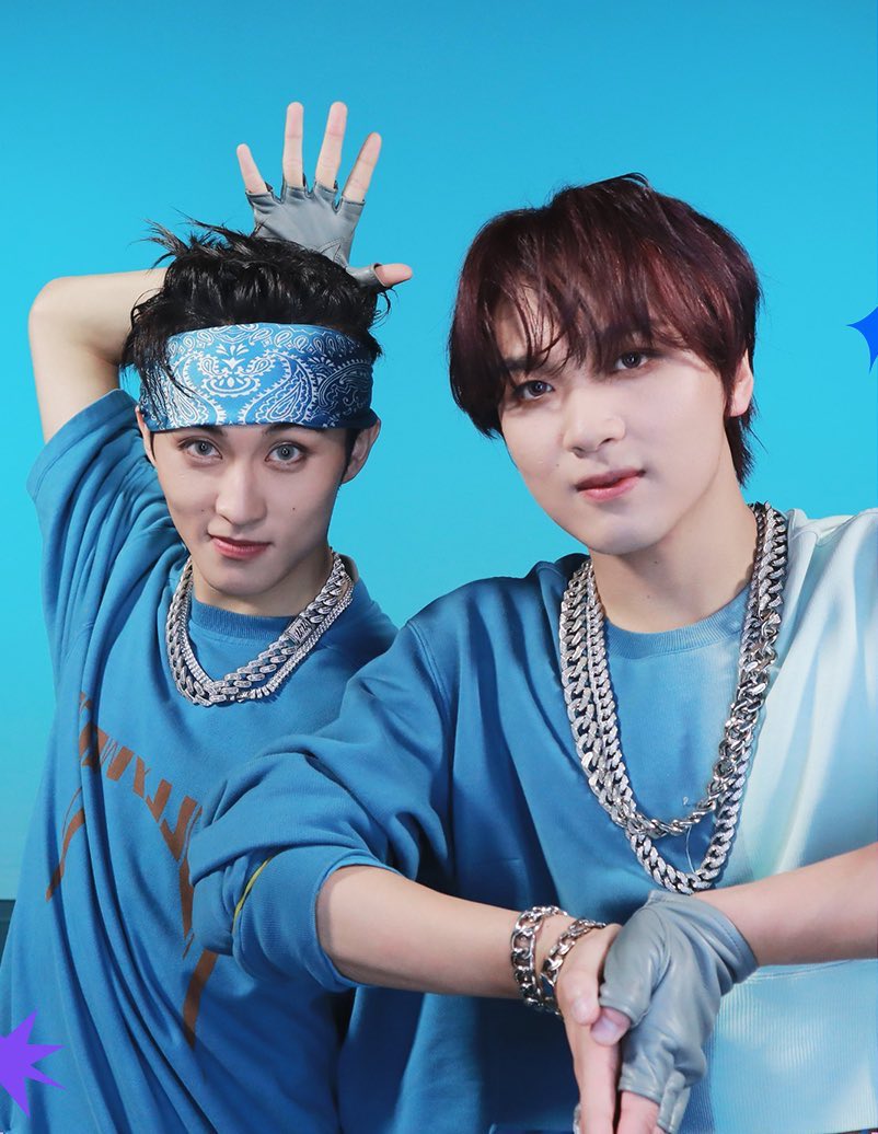 haef pose and markf pose📸