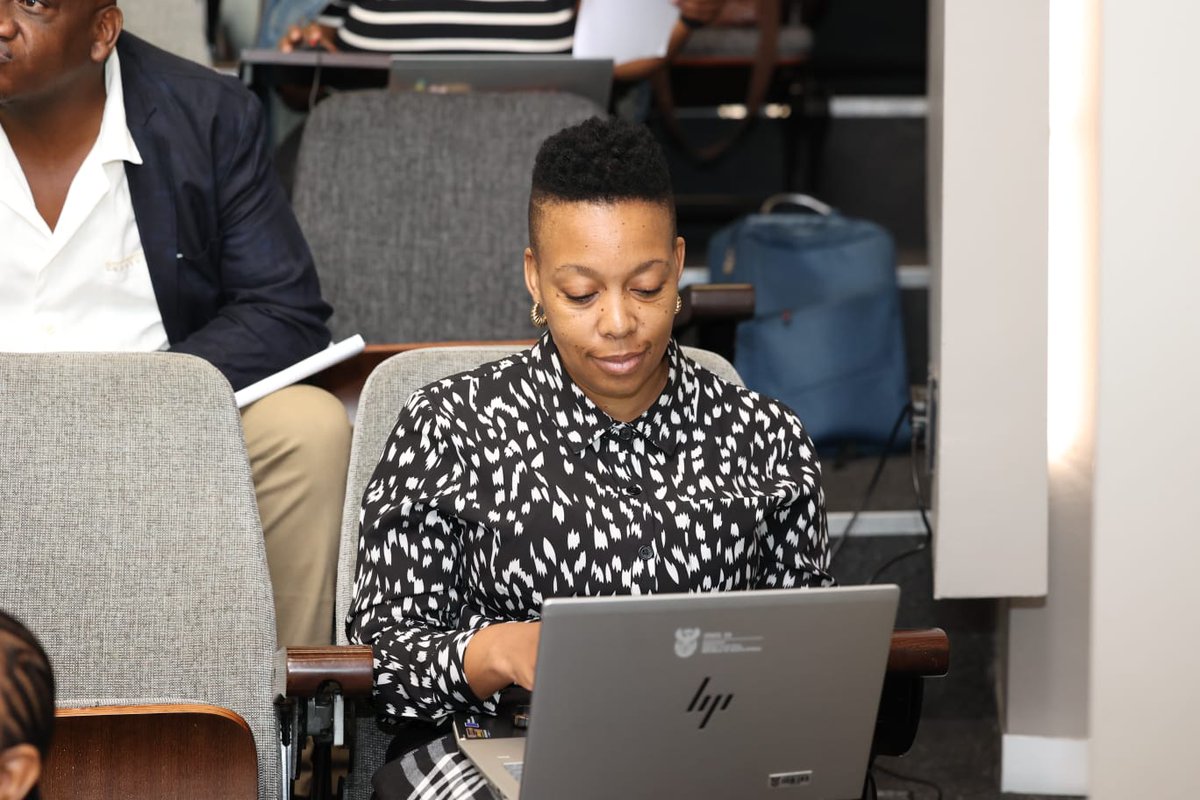 StatsSA's tweet photo. #StatsSA extends its appreciation to all departments, researchers and international partners who participated in today’s Migration & Urbanisation Stats Forum. Your insights,expertise and commitment to strengthening migration data in 🇿🇦 are invaluable. #MigrationStatistics https://t.co/DMpNnlJ9MA