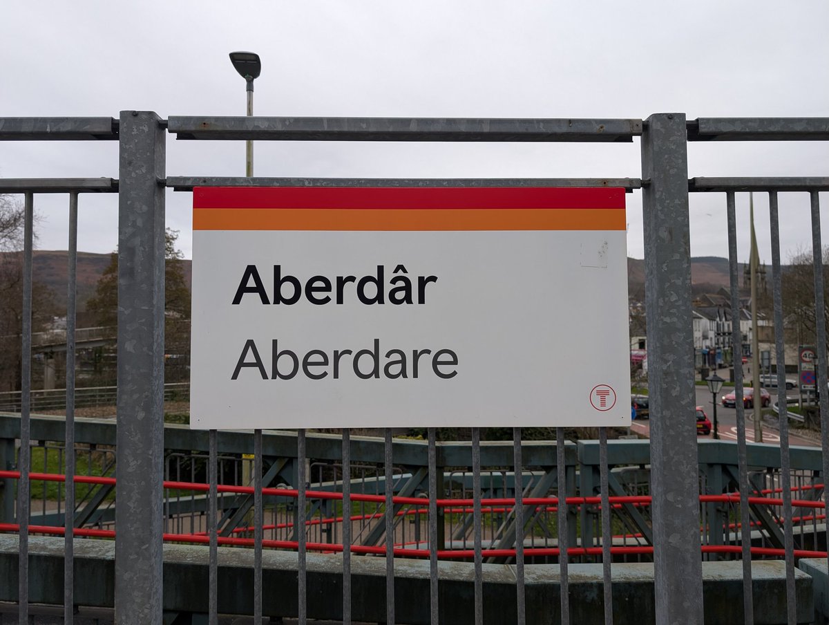 DownOnTheStour's tweet photo. Aberdare โ
Another Valley line ticked off. Bizarre set-up here โ two platforms split apart and officially classed as separate stations....interesting ๐
#DOTS #trainphotography #railwayphotography #TFW #class756 #stadler #trimode #valleys https://t.co/tLe3twpdxB