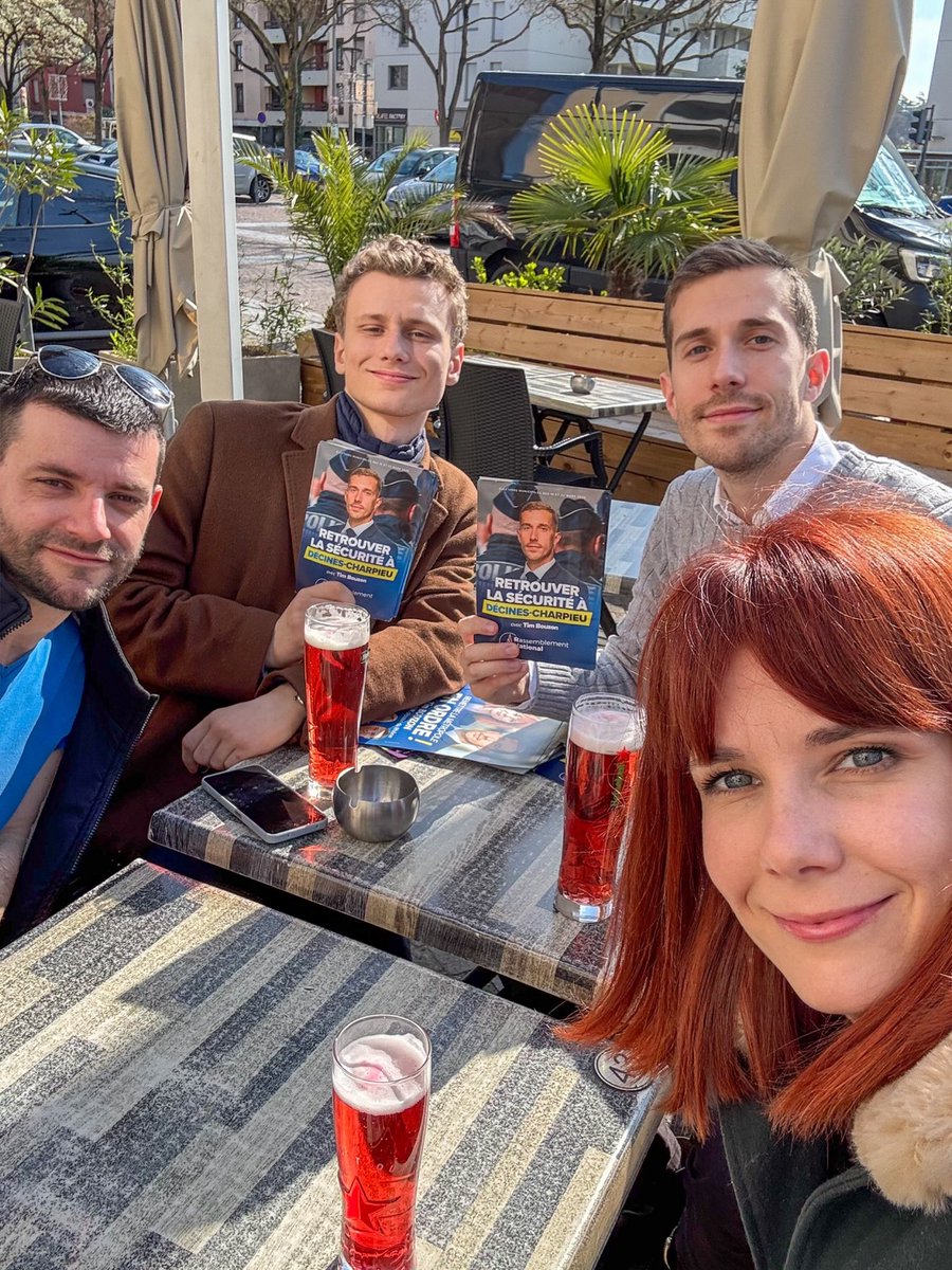 Après l’effort, le réconfort. ☀️

Ce matin sur le marché de Décines-Charpieu, au contact des habitants, des commerçants, des familles, avec notre députée du Rhône Tiffany Joncour à nos côtés.

Les 15 et 22 mars, mobilisez-vous. Votez ! 🇫🇷