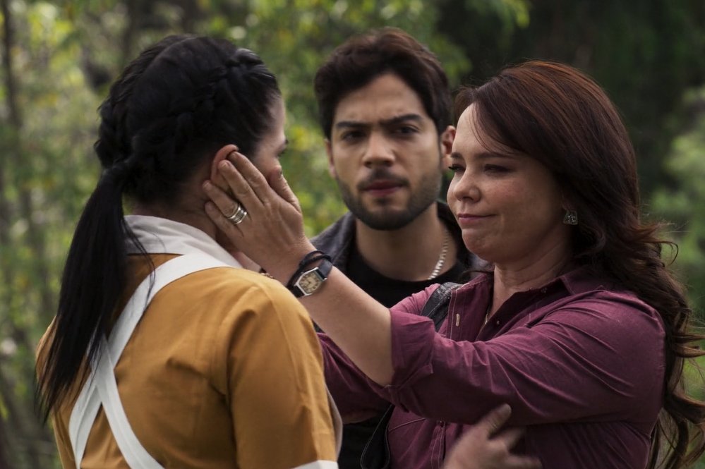 PasdeGavilanes's tweet photo. #PasiónDeGavilanes2 #PDG48 Demetrio dispone de las propiedades de doña Gabriela como si fuese su dueño. https://t.co/I63wNYDn90