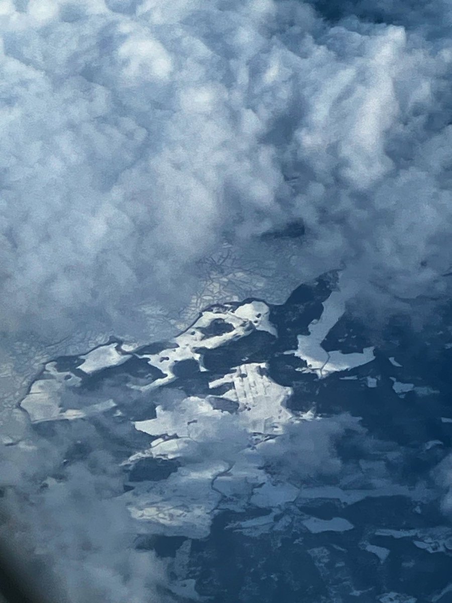 Andre_Quesnel's tweet photo. From the plane, Sweden’s winter looked like my week: sharp white, thin roads, frozen sea. I was just a speck down there—now I’m gone, but the cold still sticks. 

#tournage #lapland https://t.co/eegQWG2BAt