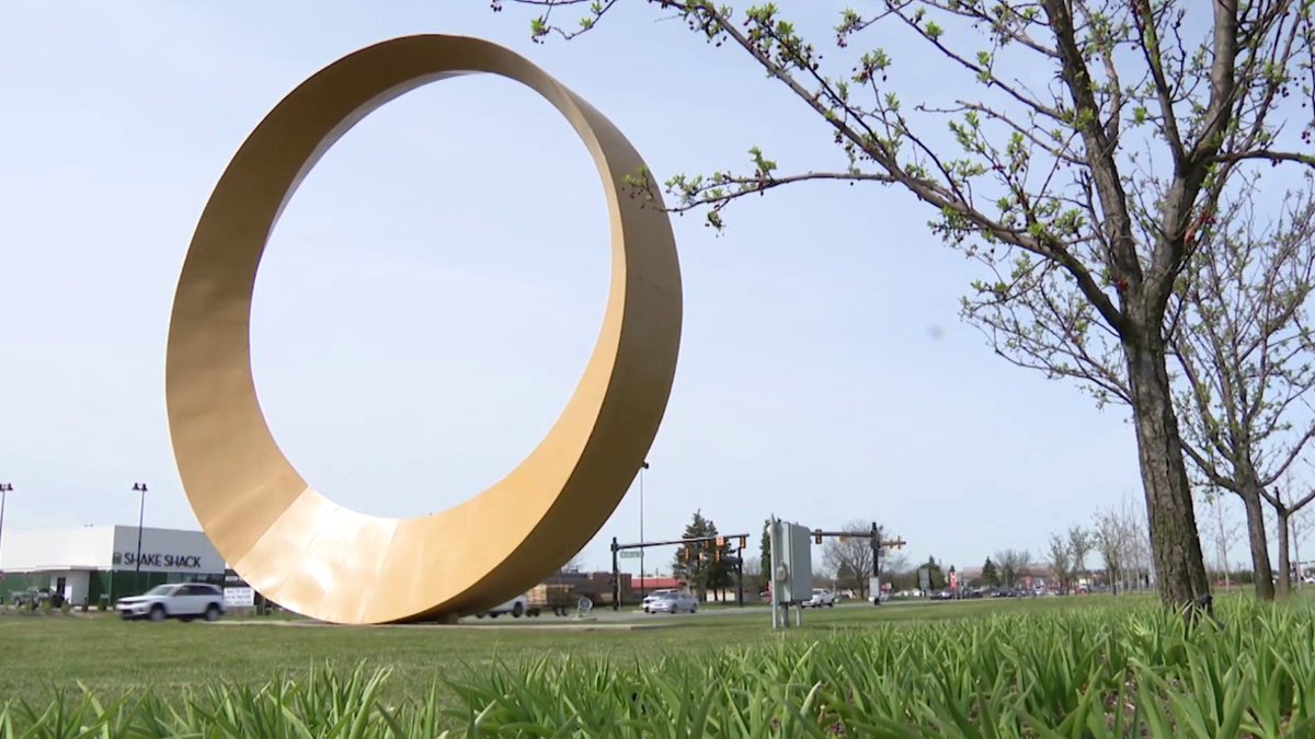 The 7 wonders of the (Michigan) world pt. 1. Grandville Castle, Giant Tire, Penny the Truck Eating Bridge, and the Golden Butthole