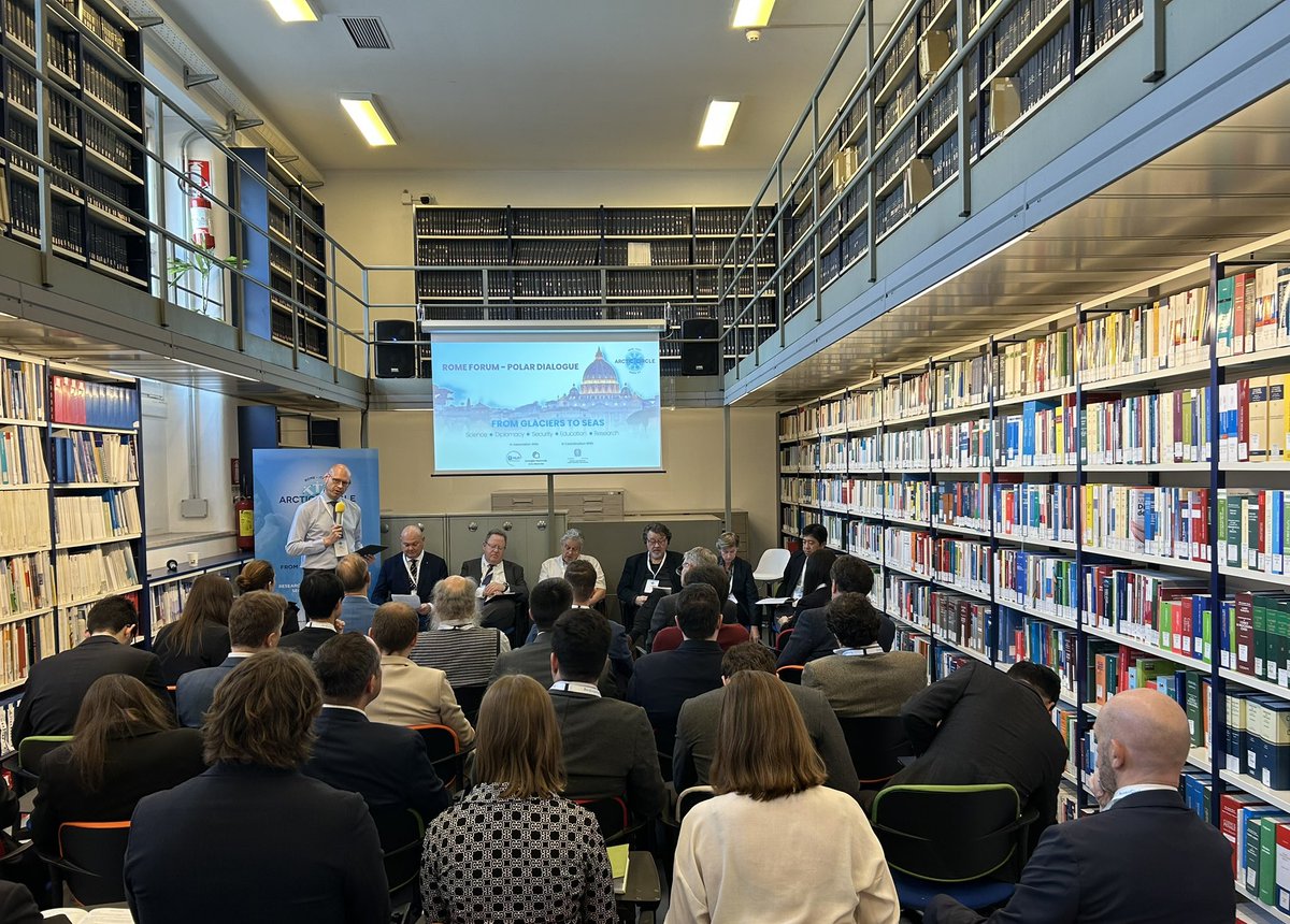 LauriBambus's tweet image. “From Glaciers to Seas” - Rome Forum - Polar Dialogue has brought together people who are concerned about the future of #Arctic, climate change, security, but also work on research and international cooperation. @_Arctic_Circle

#ACRF26 #RomeForum #PolarDialogue