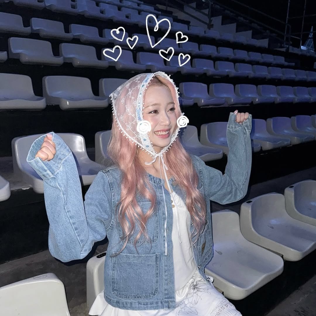 Arin ֶָ֢ tweet media