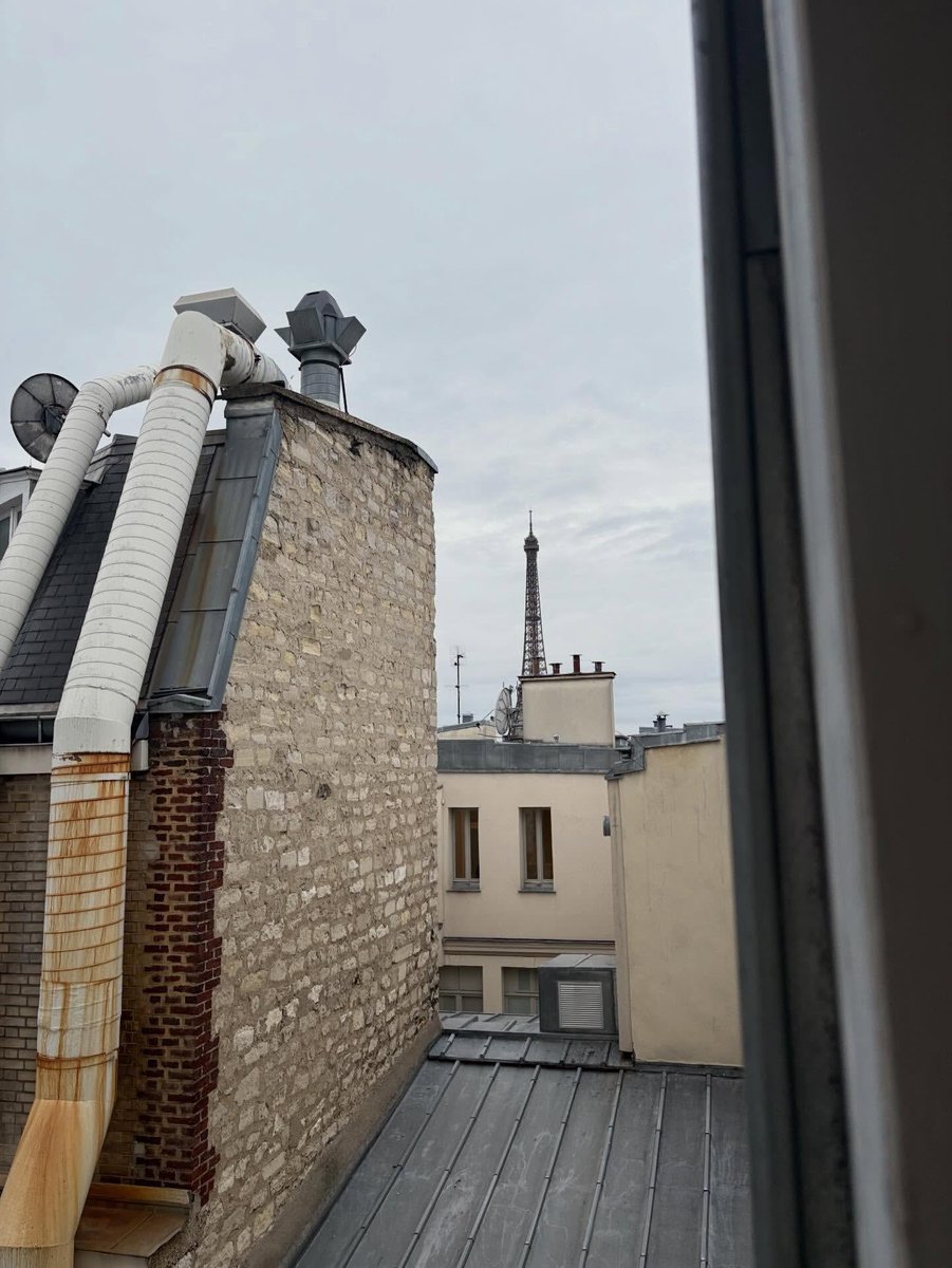 Revisiting old spots and the same grey skyline, but it never gets old. Spent the day turning familiar Parisian corners into fresh memories with Pierpaolo Piccioli. It feels like a beautiful old story that just keeps getting better with every visit. Paris, you have my heart again.