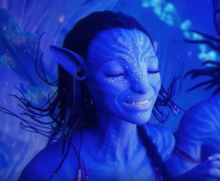 There are so many beautiful parallels with Neytiri's arc in A2 and A3, but this is one of my favorites. Visiting the Spirit Tree right after losing Neteyam, full of sorrow, and then finding her healing and coming back to the Spirit Tree, this time full of joy.