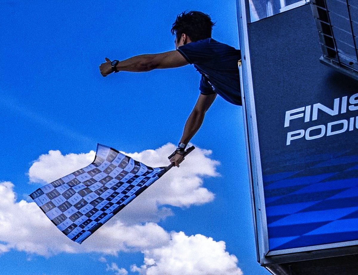 ikrf1cfz's tweet photo. oh this era is dangerous for my sanity 🏁

#ohmpawat https://t.co/OhpU8j4seK