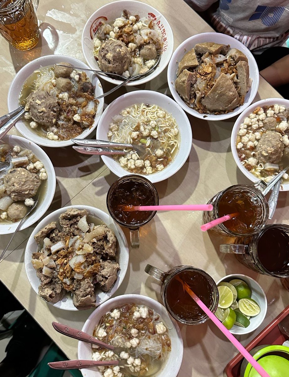 FOOD_FESS's tweet photo. pap bakso kesayangan kalian guis https://t.co/UvBl2M9doj