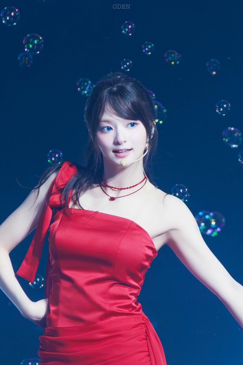 ODEN_favorite's tweet photo. 260228 2025-26 fromis_9 WORLD TOUR ENCORE [NOW TOMORROW.] IN TOKYO 1部

シャボン玉が似合う可愛いいいい🫧

#fromis_9 #프로미스나인 #이나경 #나경 https://t.co/PkDc3xeRIc