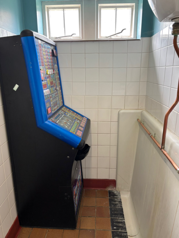 Britain's Lost & Living Pubs tweet media