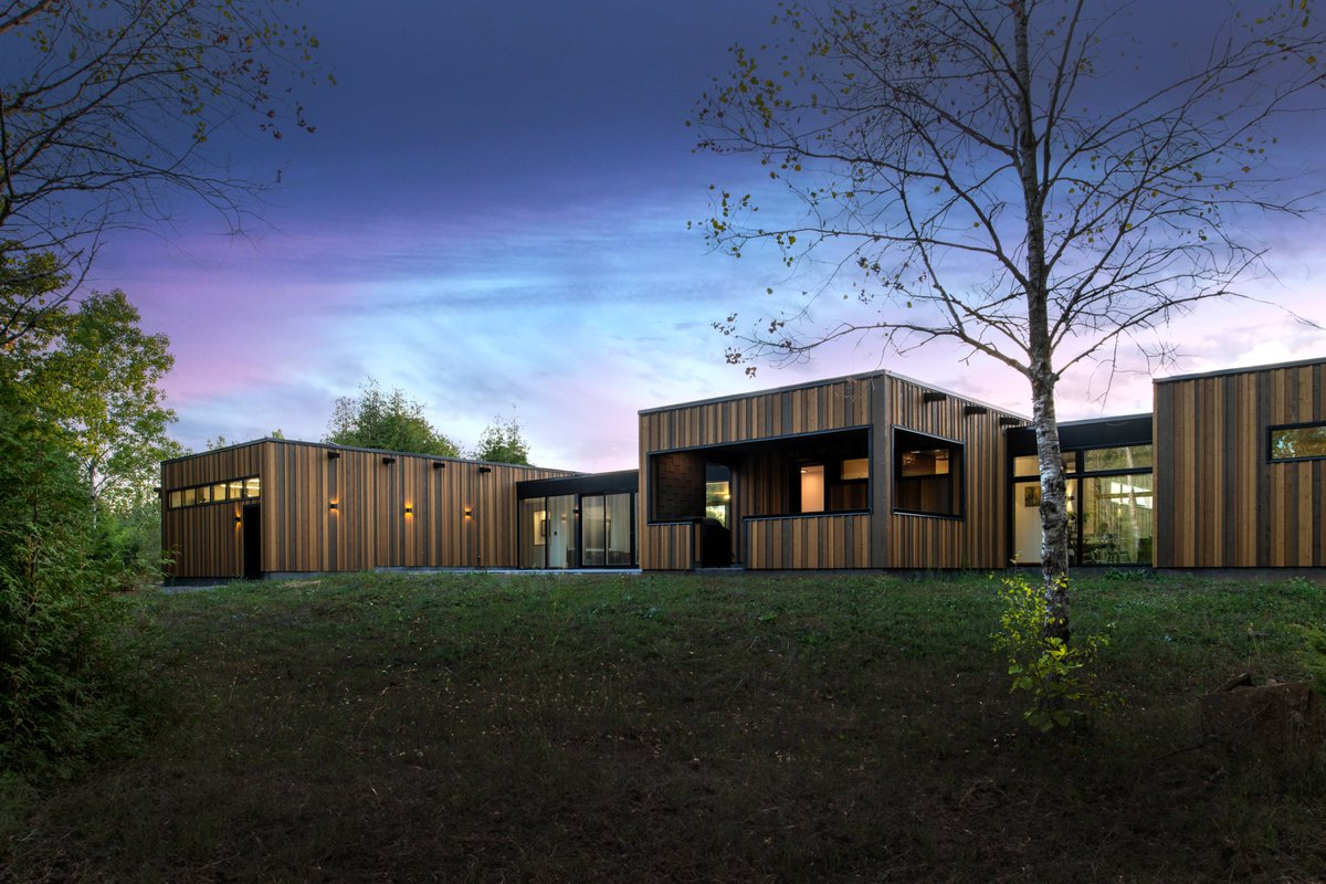 MarwoodLtd's tweet photo. The natural beauty of Cape Cod siding shines through with this modern collection of semi‑transparent colors. #capecodsiding https://t.co/r619dYoCNg