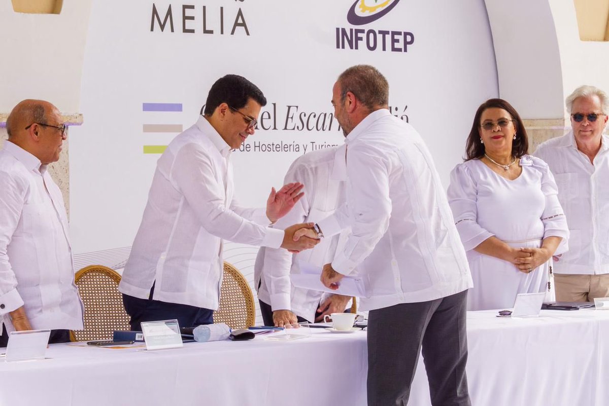 David Collado tweet media