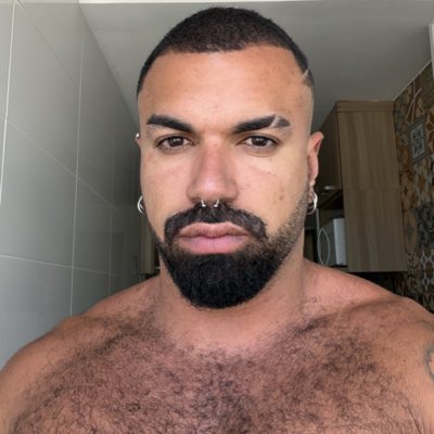 leosmarques's tweet photo. #NovaFotoDePerfil https://t.co/s1efRQSG5x