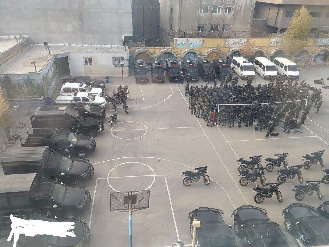 The Islamic Republic regime's security apparatus has, for years, consistently and systematically used schools all across the country as staging point and equipment depot during mass uprising events.

/🧵Thread (1/16)