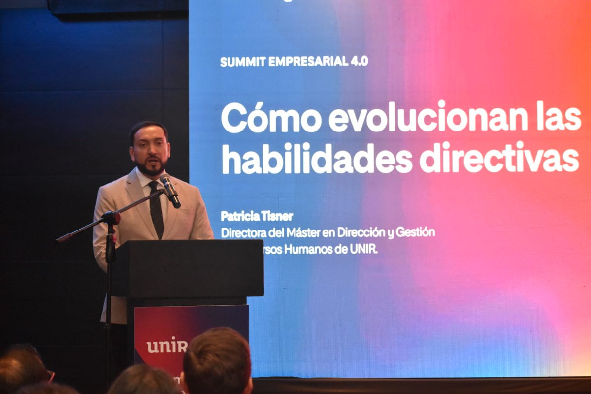 UNIR_Ecuador's tweet photo. Summit Empresarial 4.0 | 👥

Desde la ciudad de Quito se dio inicio al #Summit de @UNIRuniversidad, un espacio donde académicos y directivos analizan el futuro del #liderazgo en un ecosistema empresarial marcado por la inteligencia artificial.

🤝 Con la colaboración de @Nestle_Ecuador, @NetlifeEcuador y @BancodelAustro, el evento ofrece una visión profunda y actualizada sobre cómo la #IA está transformando los modelos de negocio, la gestión del talento y los procesos de toma de decisiones en Ecuador 🇪🇨.

#SummitEmpresarial #UNIRuniversidad