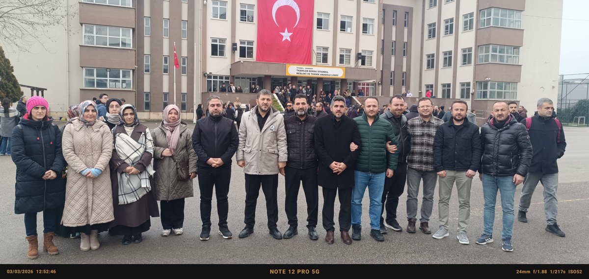 ŞEHİT ÖĞRETMENİMİZİ DUALARLA UĞURLADIK

​Görevi başında uğradığı menfur saldırı sonucu aramızdan ayrılan kıymetli meslektaşımız Fatma Nur Çelik, bugün görev yaptığı Taşdelen Borsa İstanbul MTAL bahçesinde düzenlenen, binlerin katıldığı törenle son yolculuğuna uğurlandı.