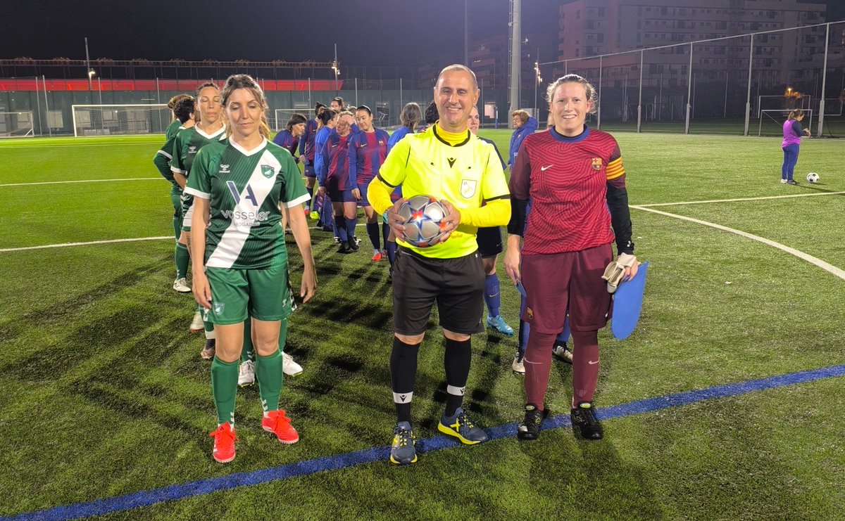 FCBjugadors's tweet photo. Un nou amistós de l'AJ FCB Femení a la Ciutat Esportiva. Contundent victòria blaugrana (9-0) amb l'Alella.

Més detalls 👉 https://t.co/FXWWcs4KcA https://t.co/5fnPCgn3LC