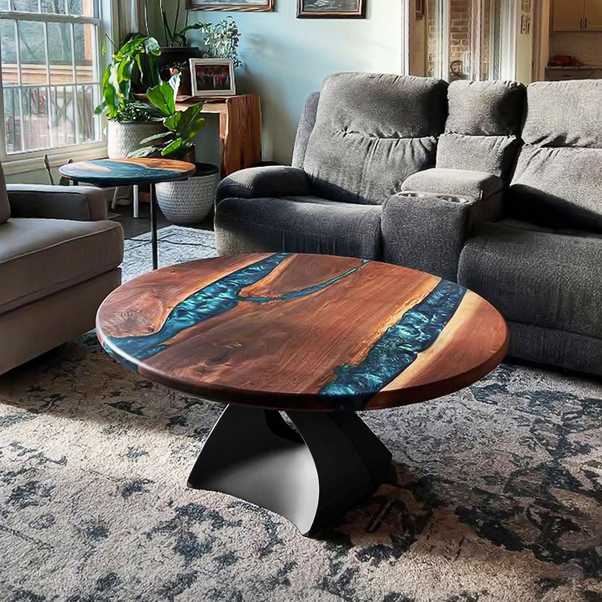 Flowyline_'s tweet image. Create a living room you never want to leave, anchored by a coffee table that's built to last.

☕ Gorgeous builds by Fat Cat Wood Works and Brian Gonyou.

#flowylinedesign #coffeetable #customtable #handcraftedfurniture #woodworkingcommunity #woodwork #carpentry #tablelegs