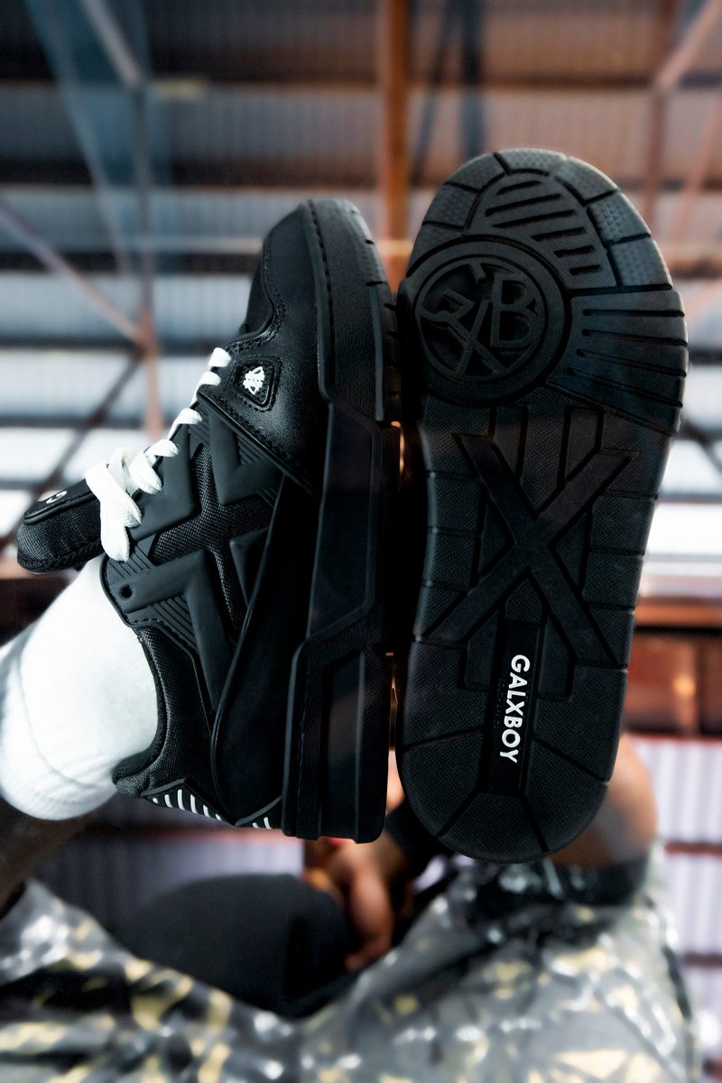 Reimagined for the streets, recognized by the world – the GXB 012 Trainer. ​

Available online and in-store. ​

GALXBOY - THAT’S CULTURE. ​
galxboy.co.za/products/012-t…