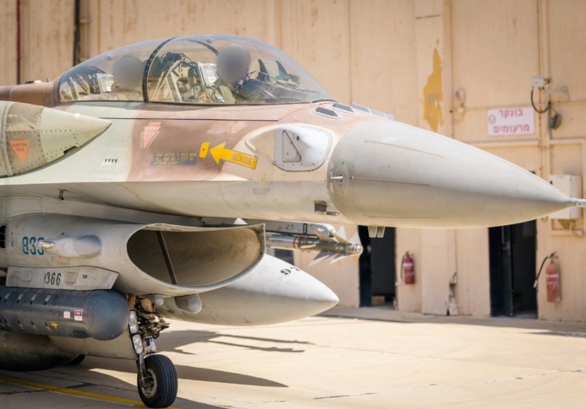 Israel just destroyed the “Assembly of Experts” meeting in Tehran as they were gathering inside to choose the new Supreme Leader.

The Islamic regime can’t even choose a new leader without being absolutely destroyed.

This is how you win wars. 🇮🇱