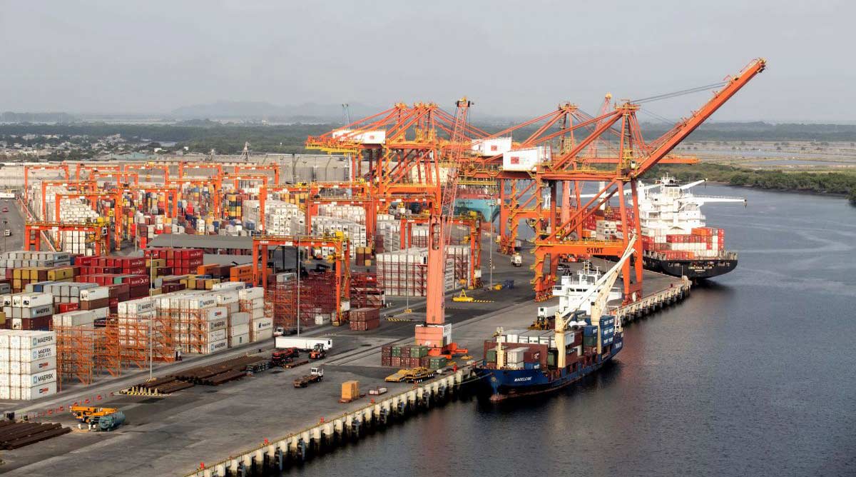 CamaraMaritimaE's tweet photo. La estrategia de #Contecon impulsa el crecimiento de #Evergreen y fortalece la competitividad del puerto de #Guayaquil. ¿Cómo potenciará este desempeño la eficiencia comercial y exportadora del país?
Lee la noticia completa: 📷
https://t.co/re2ZgmhBaM https://t.co/nC78F7Qz8T