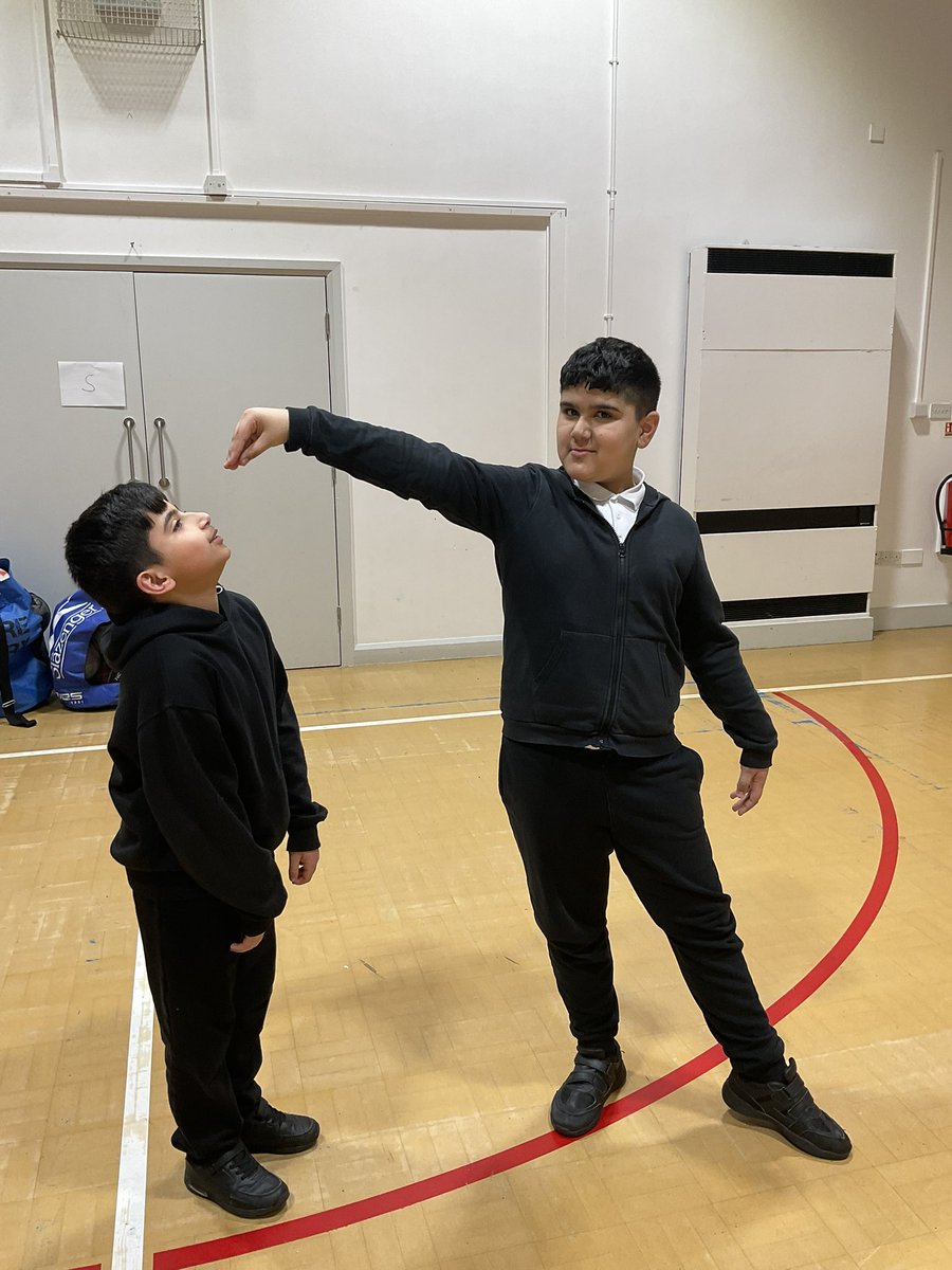 MarshfieldPS's tweet image. World Book Week📚📖🎭

The West End visits Marshfield🤩🎭🎉

Class Steve Irwin participated in ‘A Midsummer Night’s Dream’ workshop this morning. Future stars in the making! @MarshfieldPS #CarltonEdge #WorldBookWeek