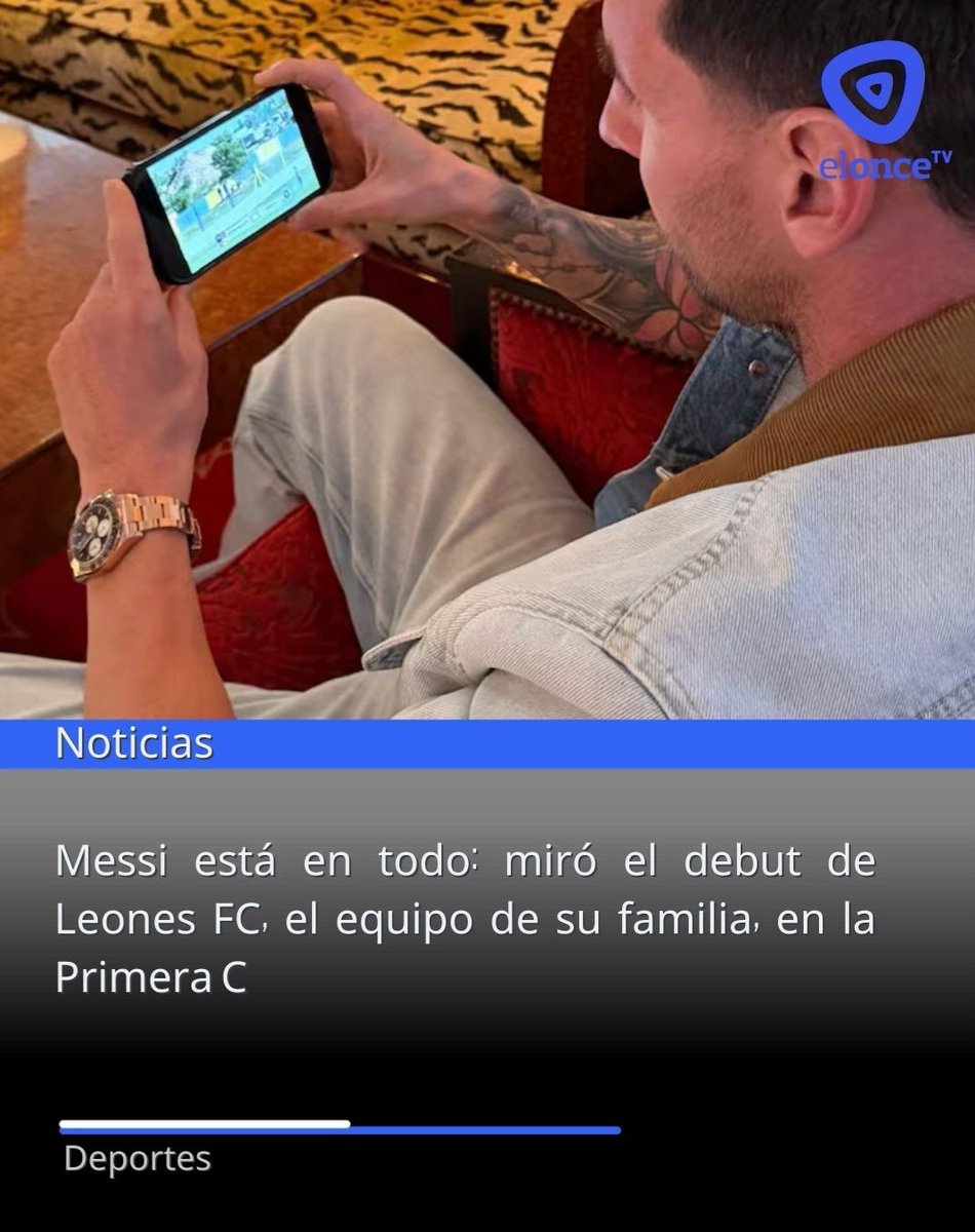 🐐📱 MESSI SIGUIÓ EL DEBUT DE LEONES FC EN LA PRIMERA C 
👀 A la Pulga lo captaron mirando el partido desde lo que sería un hotel en Miami. El club es presidido por su hermano Matías y compite en la Primera C.