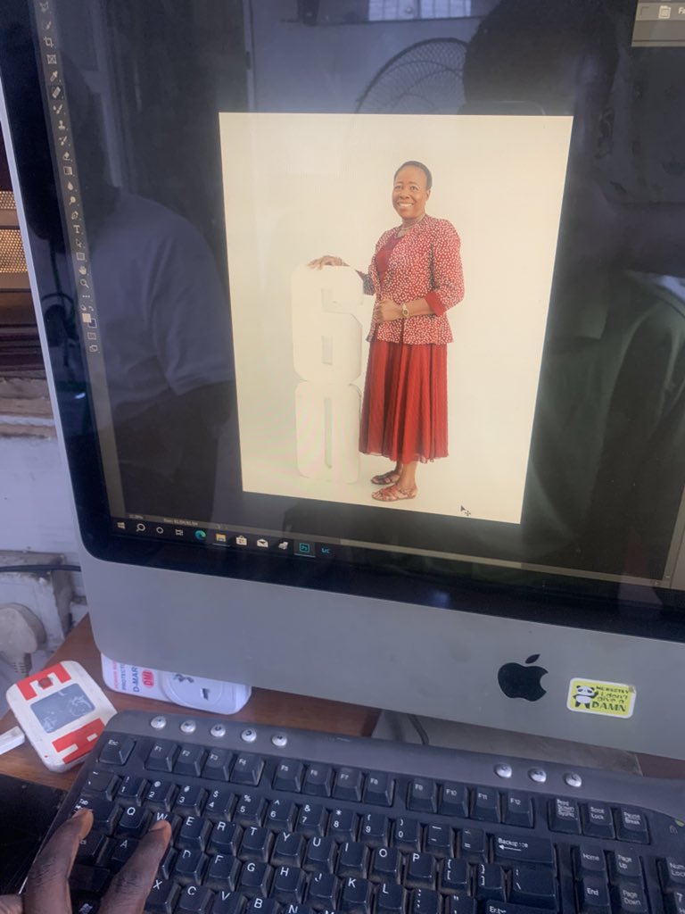 TheowoeyeLens tweet media