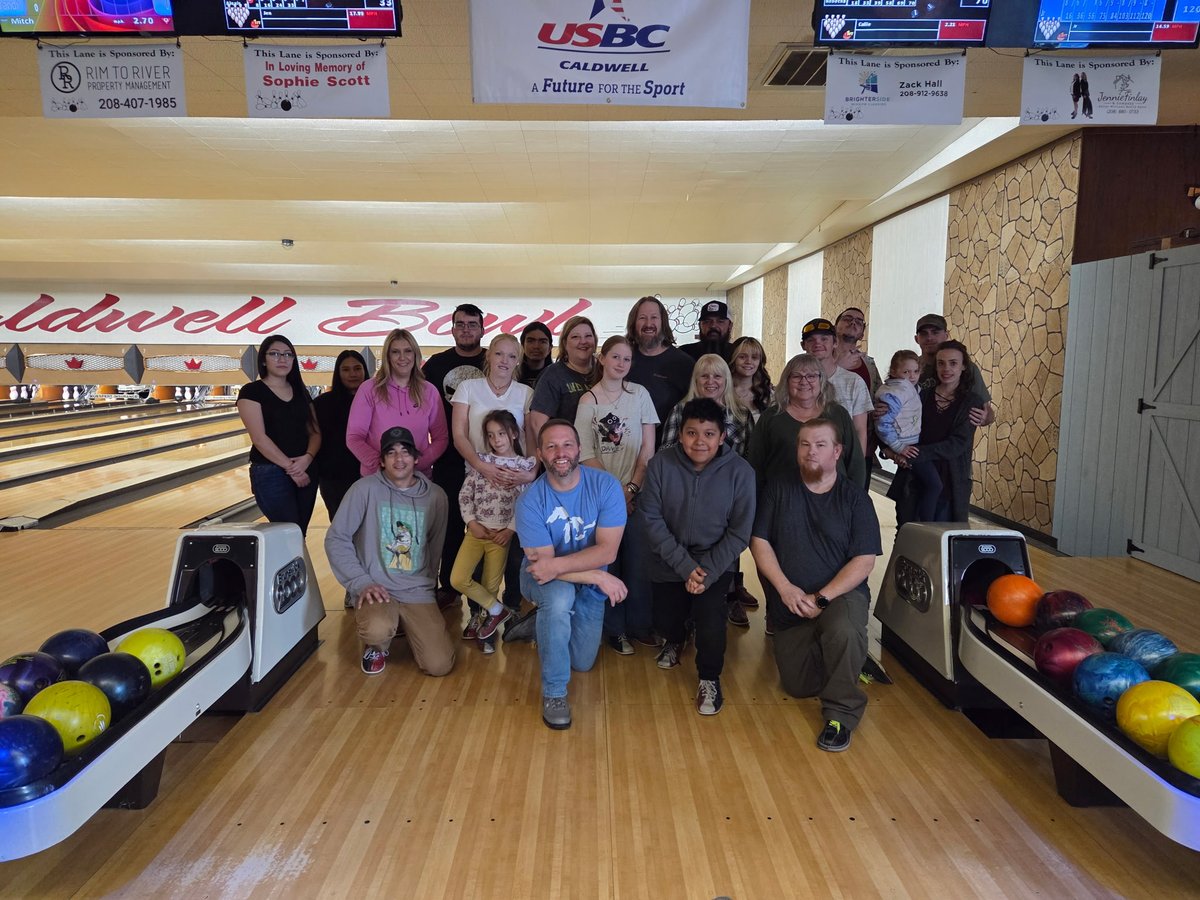 smartlocal55's tweet photo. The Annual High Roller Bowling Tournament gives @SMARTLocal55 Boise members a chance to connect outside the jobsite. 

https://t.co/KCDzmGzUxt

#HighRollersBoise #Boise #UnionStrong #SMARTUnion #SMARTNWRC #SMARTLocal55 #SMW55 https://t.co/1bavn0mani