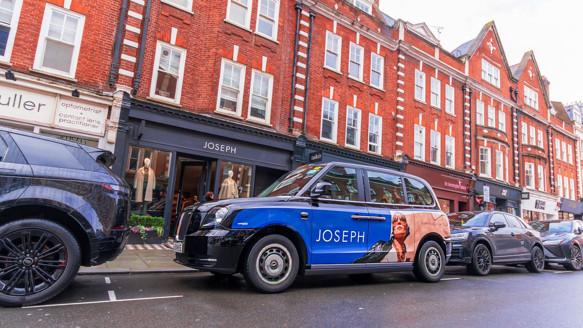 UbiquitousTaxis's tweet image. London Fashion Week might be finished, but our handsome cabs featuring Joseph's latest campaign are still striking a pose on our streets. Taxi Advertising creates attention-grabbing moments for chic brands. 
#brandawareness
#taxiadvertising
#creativeadvertising