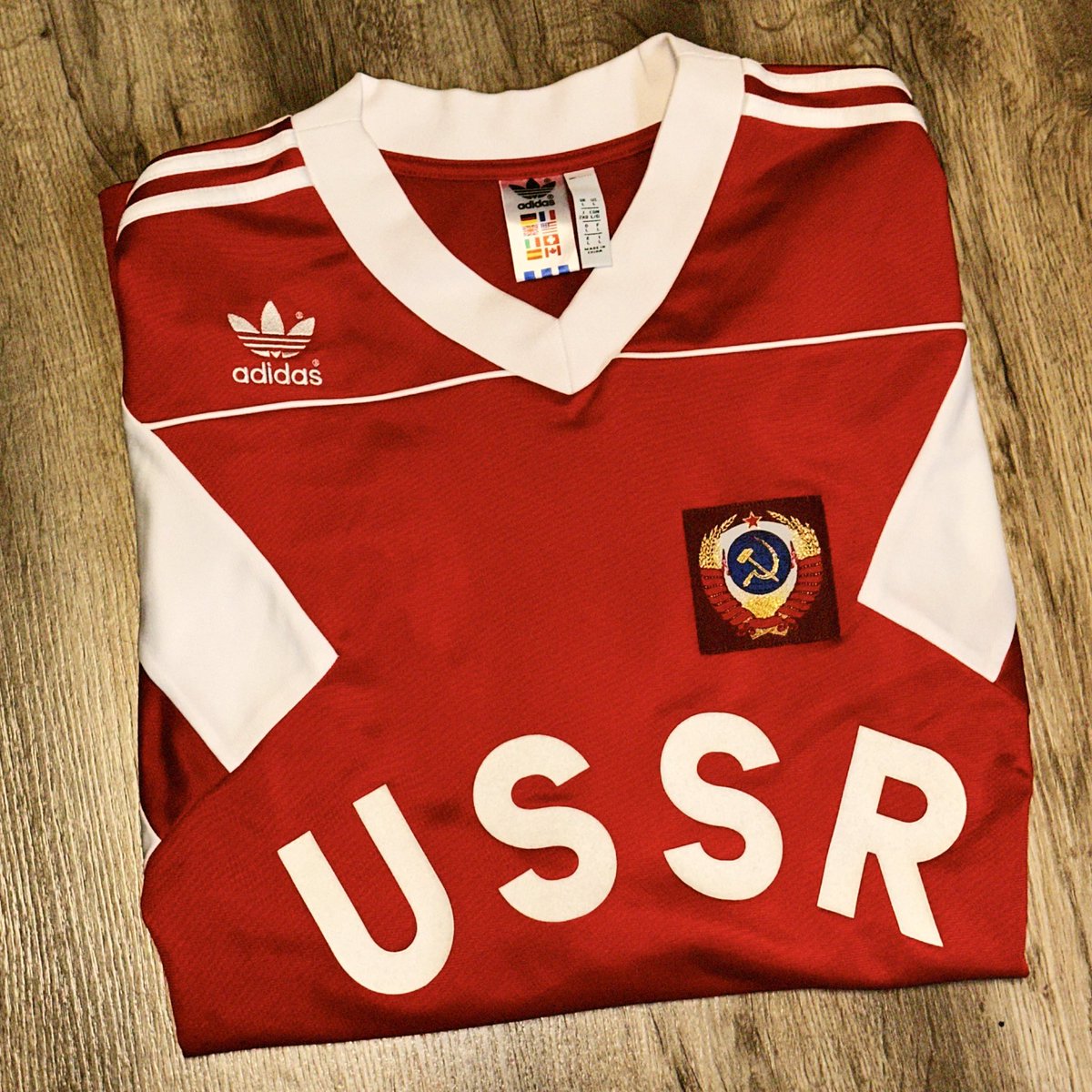 Por cierto, me he comprado camiseta nueva. No sé qué pensaréis vosotros pero yo creo que stalindísima jaja