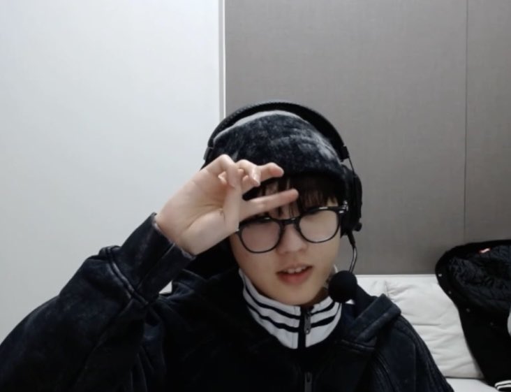 마리유 tweet media