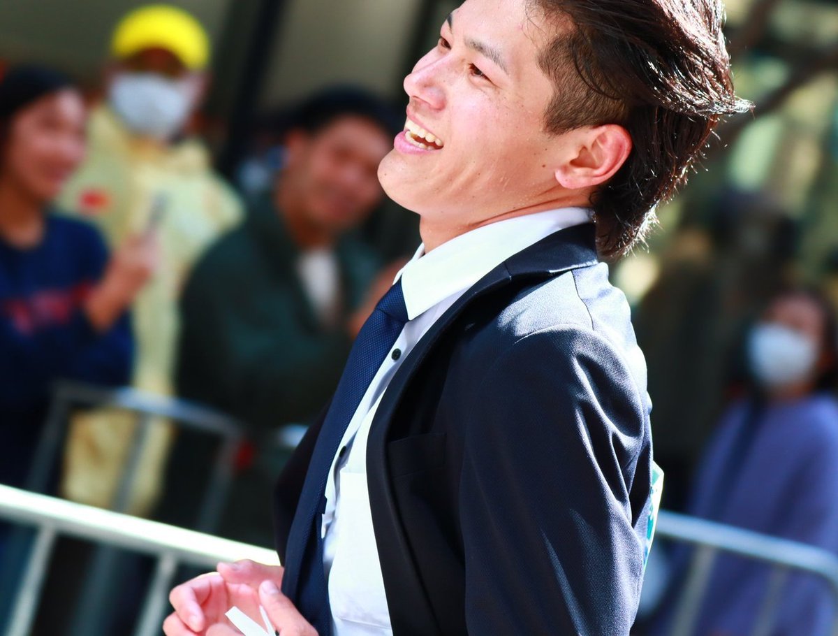 ekiden_navi's tweet photo. 【#東京マラソン2026】
▶出勤日を間違えた!?

坪井慧(法大卒)出勤時間 2:50:45

調教された法政ファンはこれを楽しみに待っていた。法政大学時代は山下りの6区と主将を務める。ギネス記録を目指して走るも急いで家を出たばかりにシューズ選定をミスり惜しくも届かず笑。次回も期待します！ https://t.co/Q8SCxcpuQh