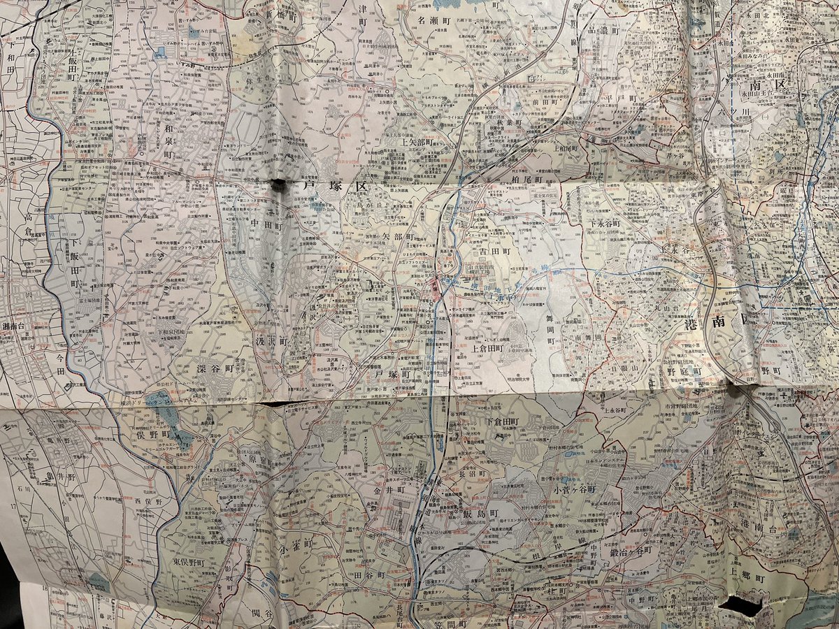 1985年の横浜市地図（昭文社より引用）。まだ港北ニュータウンは開発中