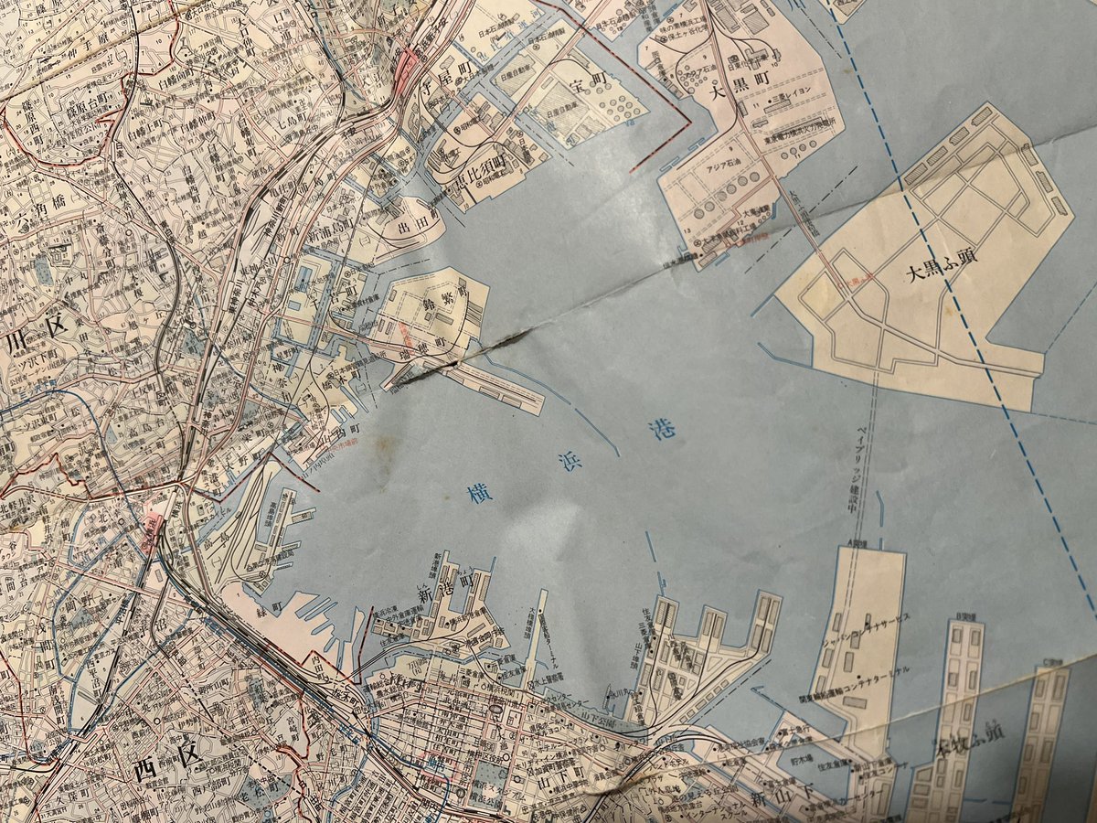 1985年の横浜市地図（昭文社より引用）。まだ港北ニュータウンは開発中