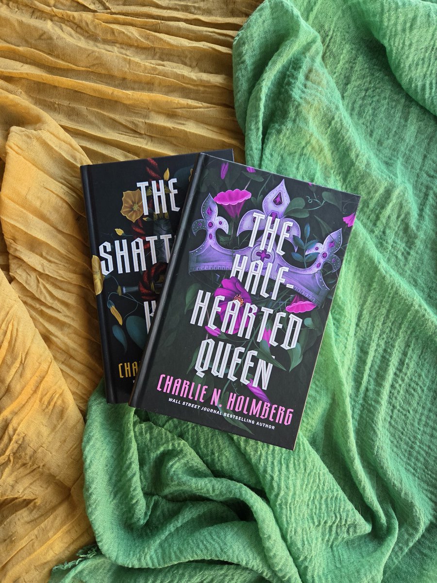 CNHolmberg's tweet photo. 𝙏𝙝𝙚 𝙃𝙖𝙡𝙛-𝙃𝙚𝙖𝙧𝙩𝙚𝙙 𝙌𝙪𝙚𝙚𝙣 𝗶𝘀 𝗼𝘂𝘁 𝗧𝗢𝗗𝗔𝗬!!!⁣
⁣
This duology was such a whirlwind to write! I hope you all enjoy the final installment of Nym and Renn 's story ♥️⁣
⁣
Available in hardcover, paperback, audio, and ebook/KU. https://t.co/2cjDeECpy5 https://t.co/f5ZJzWBXUi