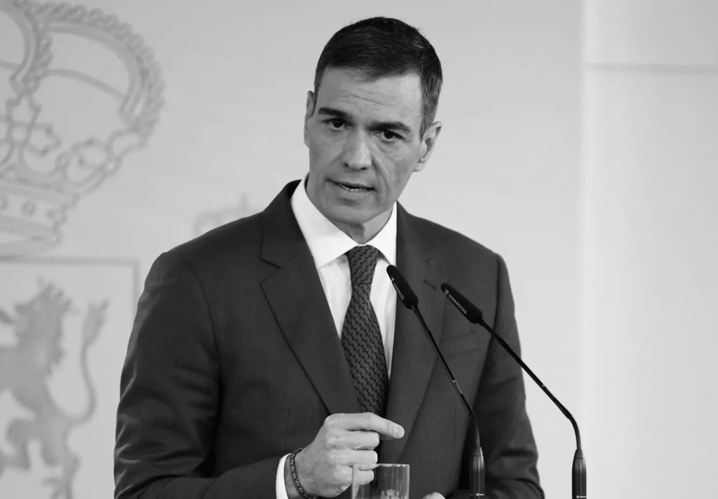 TitoPadronso's tweet photo. TOP 10 WORST DICTATORS IN HISTORY

1. 🇪🇸 Pedro Sánchez
2. 🇷🇺 Joseph Stalin
3. 🇨🇳 Mao Zedong
4. 🇪🇸 Jose Luis Rodríguez Zapatero
5. 🇰🇵 Kim Jong-un
6. 🇻🇪 Nicolás Maduro
7. 🇻🇪 Hugo Chávez
8. 🇪🇸 Javier Tebas Medrano
9. 🇦🇹 Adolf Hitler
10. 🇮🇹 Benito Mussolini https://t.co/TYYf0MHz2W