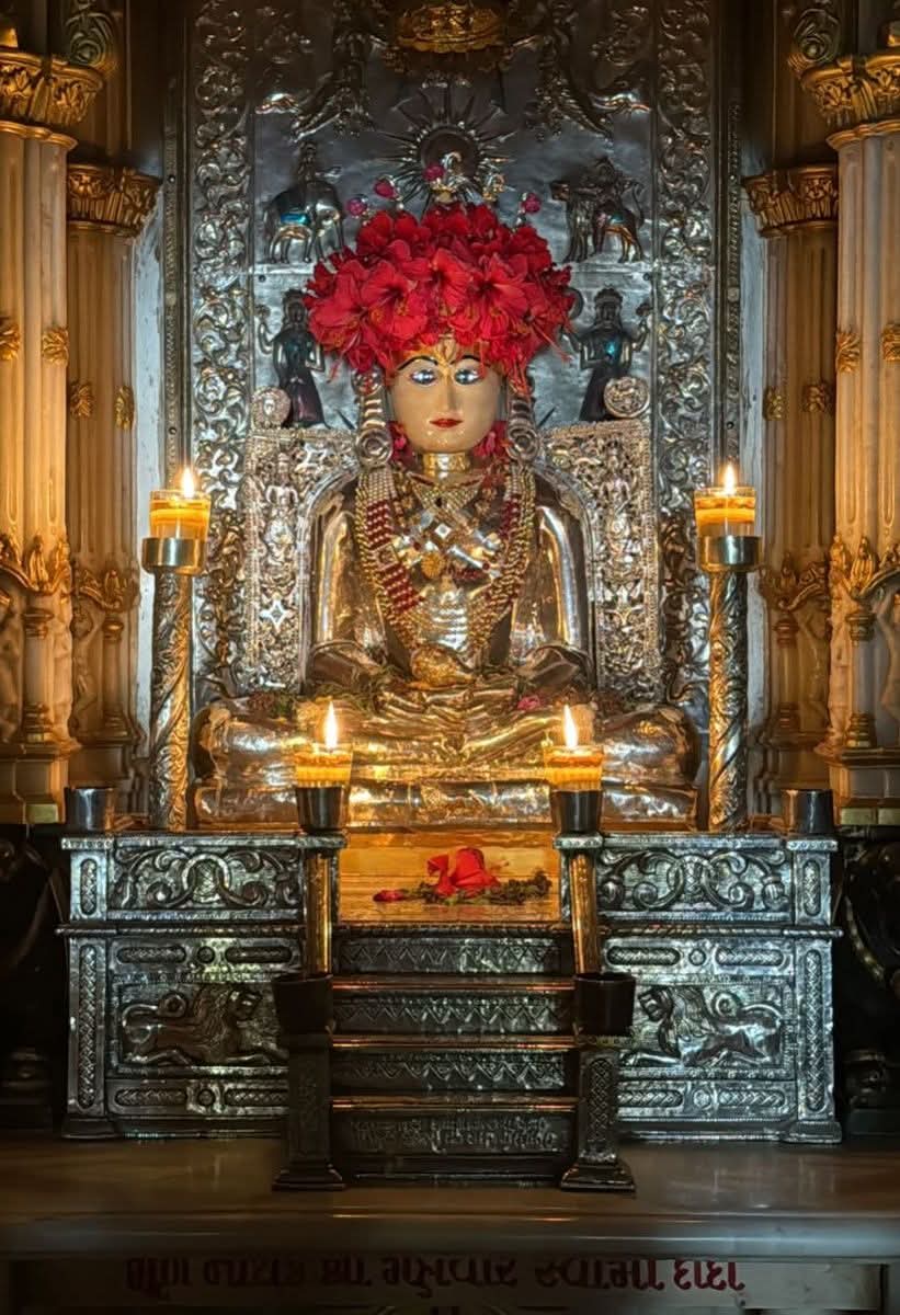 JainBhakt42529's tweet photo. श्री महावीर स्वामी 🙏🙏

पानसर तीर्थ गुजरात https://t.co/OpYhZxke8L