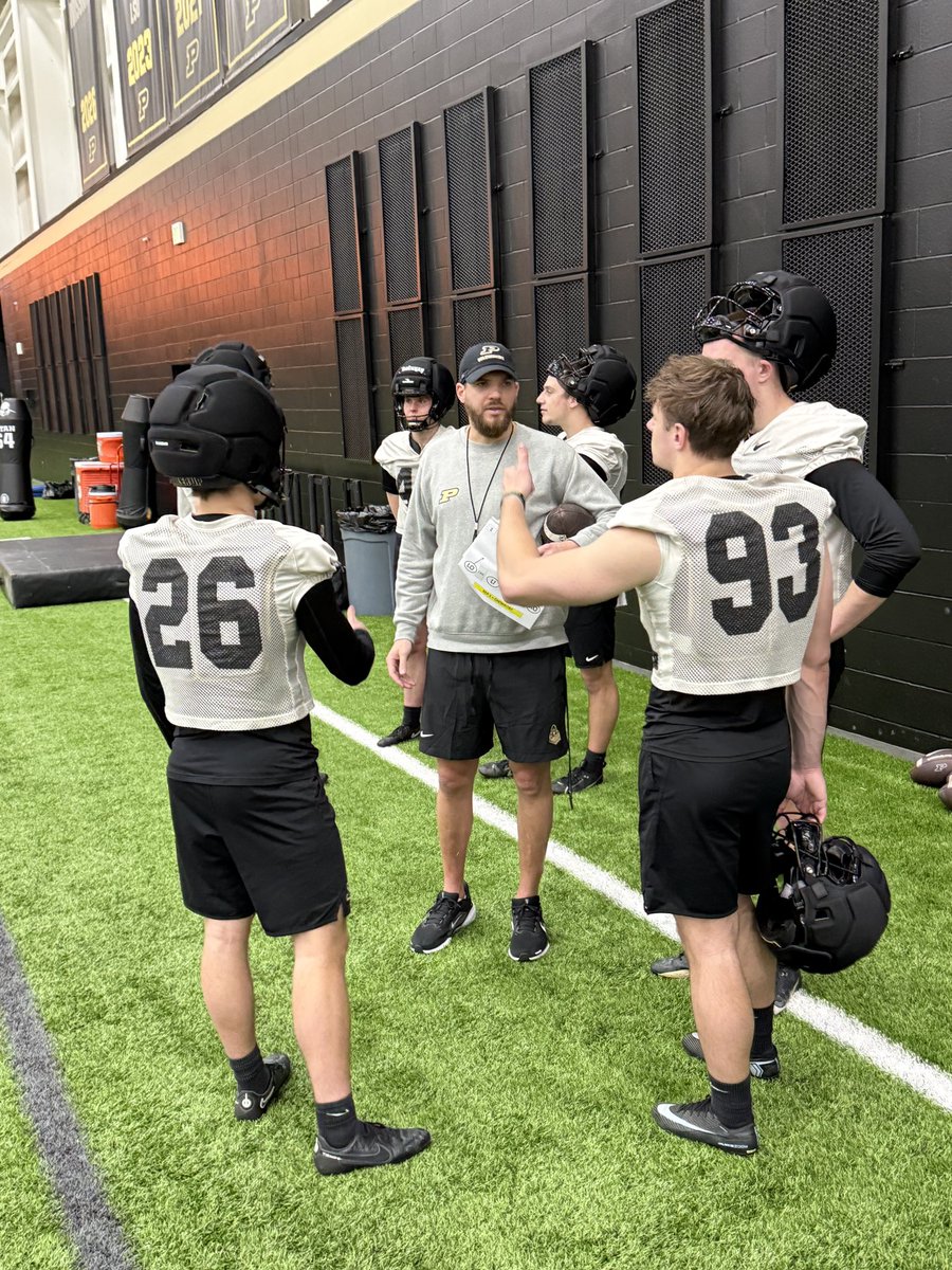 Sam King tweet media