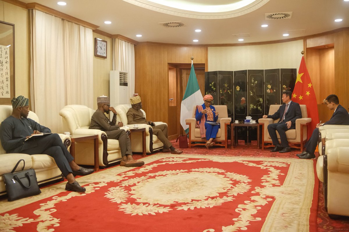 DrMashaMariam's tweet photo. Engaged in a productive meeting with His Excellency @YDunhai Ambassador Extraordinary and Plenipotentiary of the People’s Republic of China to Nigeria to explore structured, long-term institutional cooperation between Nigeria and China. https://t.co/wZmLAGOl5z