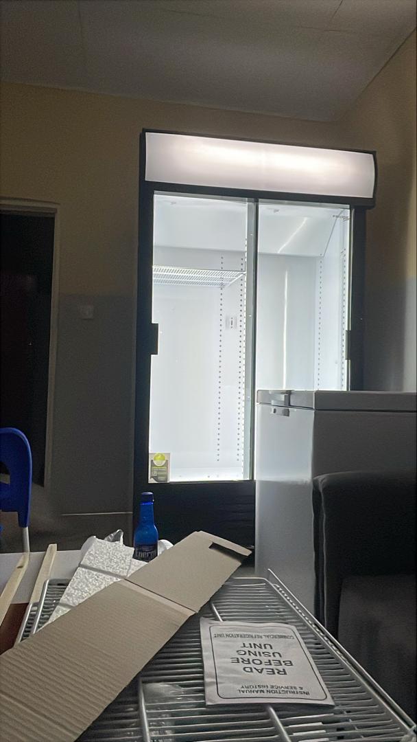 Ghizo721's tweet photo. Brand New 753lt Double sliding door Beverage cooler
MWK4.9Million
Liwonde📍

RETWEET PLEASE 🙏🏾 https://t.co/okfEENKKWF