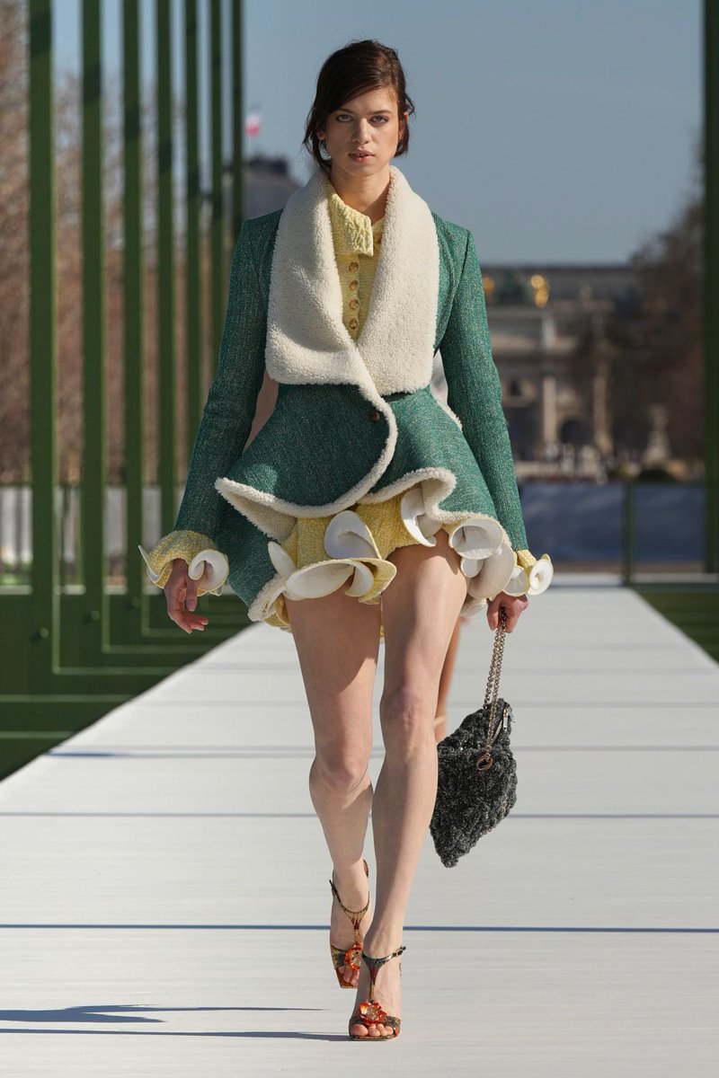 StreetFashion01's tweet photo. DIOR FW26 BY JONATHAN ANDERSON 🙂‍↕️ https://t.co/L31msyxzrO