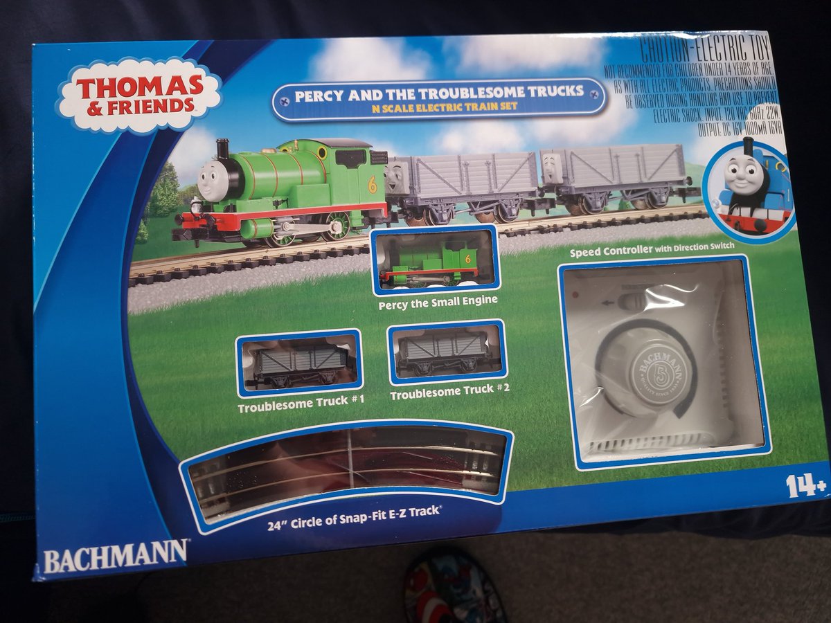 themadsodorguy's tweet photo. He's tiny! 
Good job @bachmanntrains excellent runner 🔥 https://t.co/tB26euo8Jm
